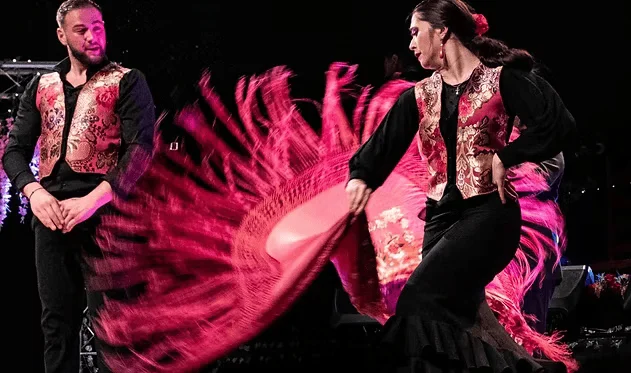 Dégustation de vins et cocktails au Château de Flaugergues Hérault - réception mariage en plein air