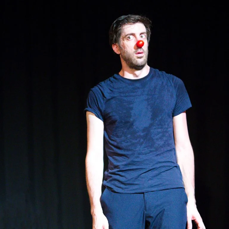 Animation scénique avec comédien clown au Domaine de la Tour en Hérault pour vos événements