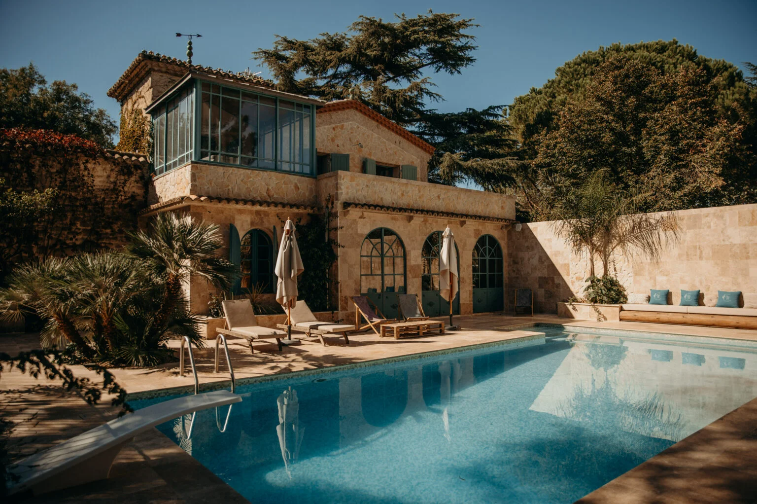Hébergement avec piscine au Domaine du Petit Malherbes, domaine de mariage dans l'Hérault