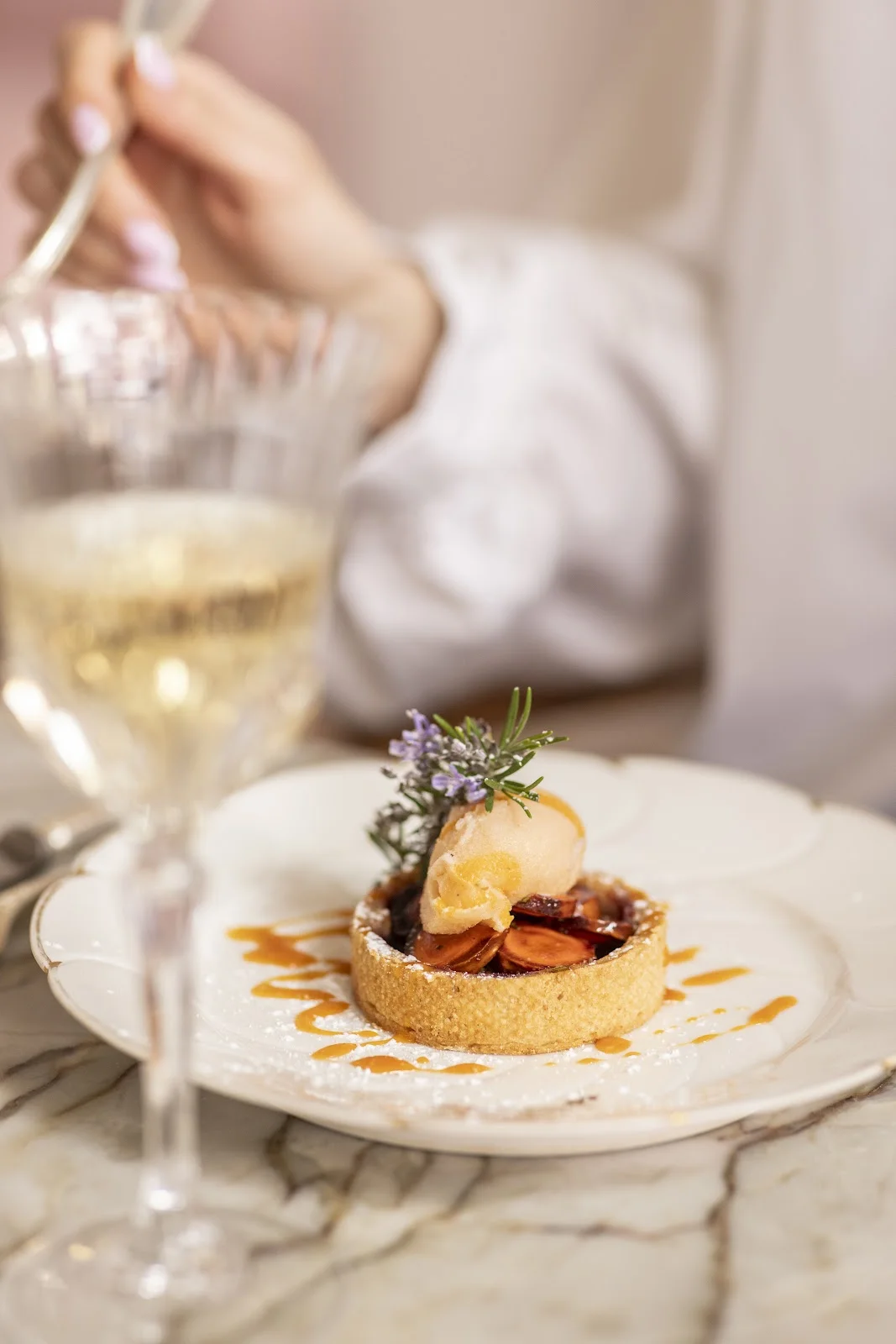 Tartelette amandes glace vanille et champagne Maison Jullian Hérault - gastronomie mariage