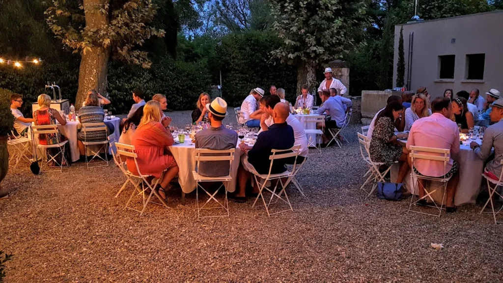 Réception en plein air dans le parc du Château de Roquelune à Pézenas