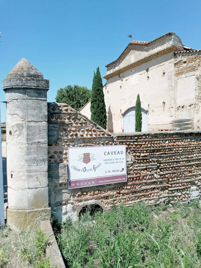 Château d'Or et de Gueules - facade - Saint-Gilles (Gard)