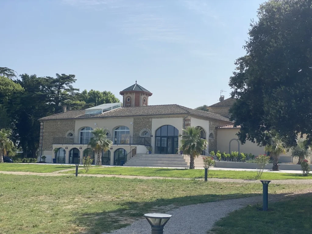 Domaine du Mas Bégon - Exterieur - Aigues vives