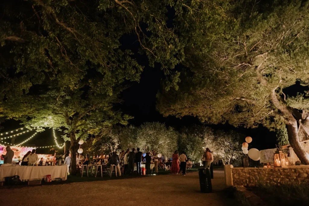 Domaine Le Grand Belly exterieur Rochefort Du Gard