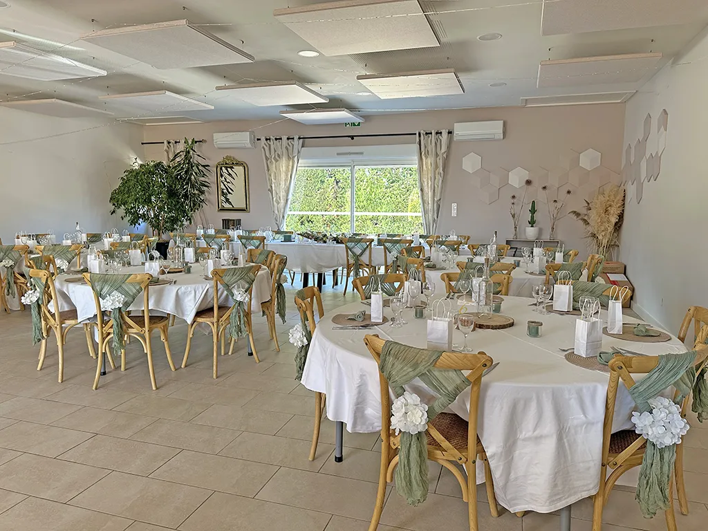 Le Mas des Sagnes - domaine mariage Collias Gard - salle reception decoration