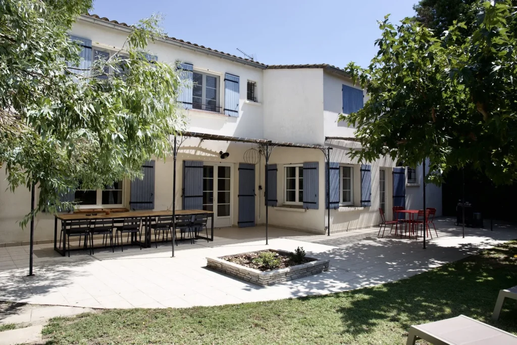 Mas de Cerier - terrasse - Saint-Gilles (Gard)