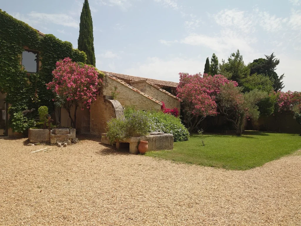 Mas des Tourelles - Vue aerienne - Beaucaire